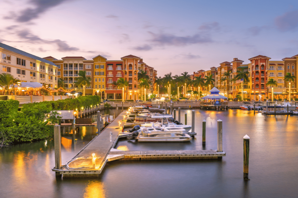 Photo de la ville et du port de la ville de Naples en Floride Gate 5 travel